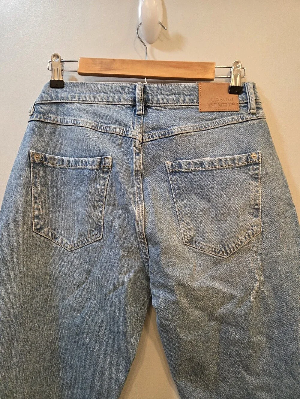 Comma Casual Identity NWOT Distressed Cropped Denim Size 36